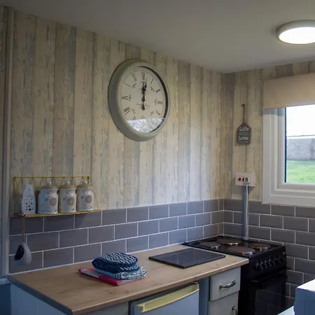 13 The Glade, Penstowe Holiday Park, Kilkhampton, Bude, Cornwall