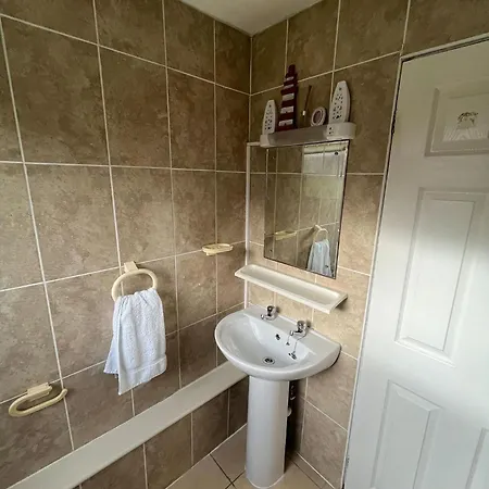 Chalet 13 The Glade, Penstowe Holiday Park, Kilkhampton, Bude, Cornwall *